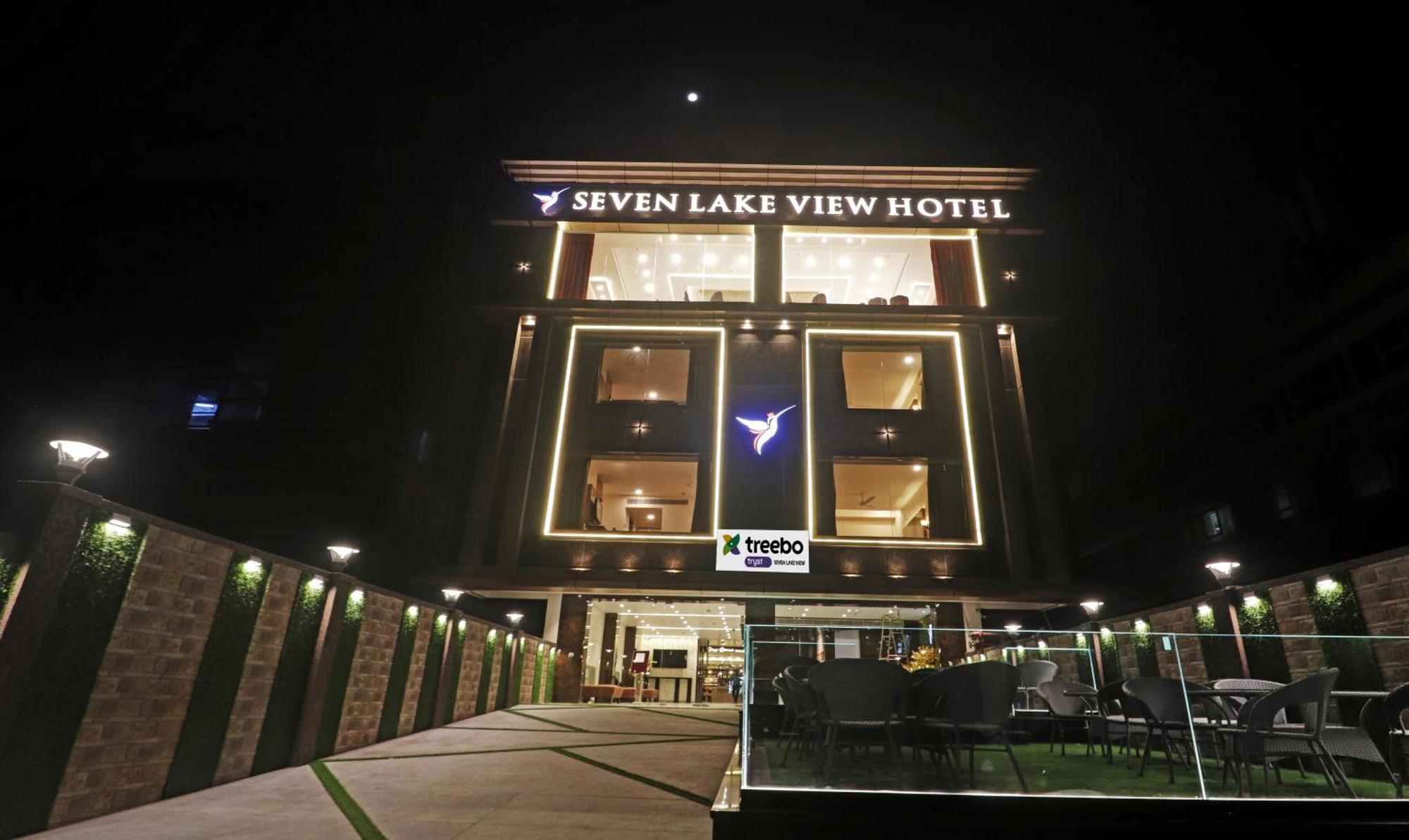 Treebo Premium Seven Lake View Hyderabad Bagian luar foto