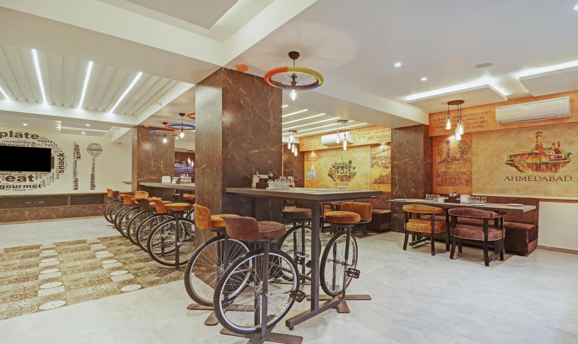 Treebo Premium Seven Lake View Hyderabad Bagian luar foto